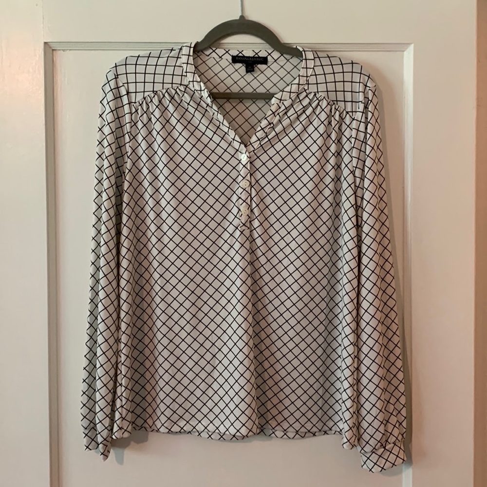 Banana Republic long sleeve blouse (M)
